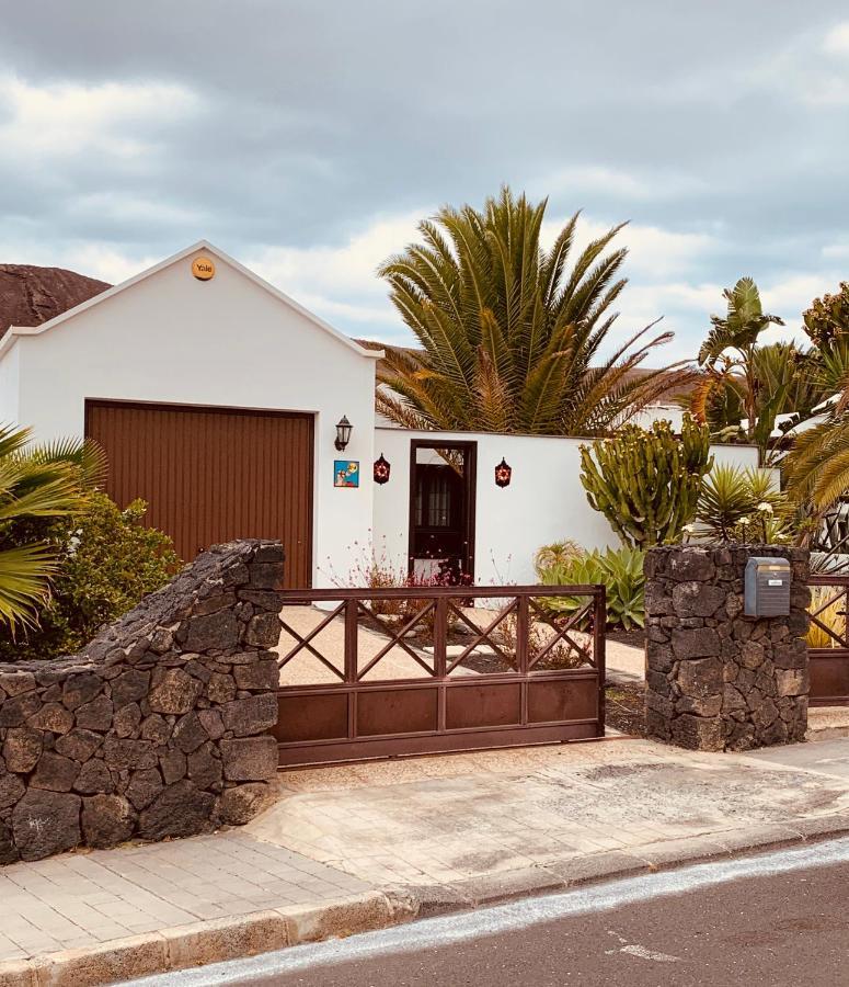 Lovely Villa Nico Playa Blanca, Hot Tub, Communal Pool エクステリア 写真