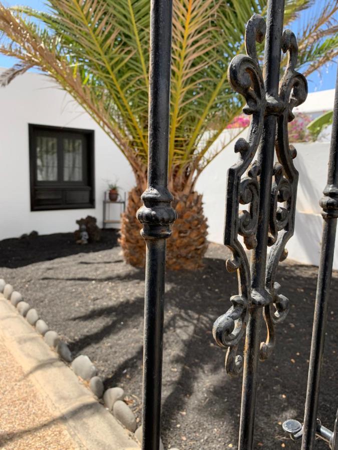 Lovely Villa Nico Playa Blanca, Hot Tub, Communal Pool エクステリア 写真