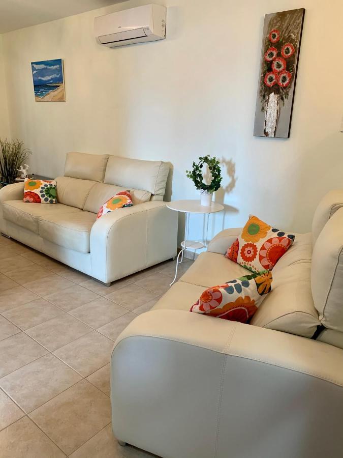 Lovely Villa Nico Playa Blanca, Hot Tub, Communal Pool エクステリア 写真