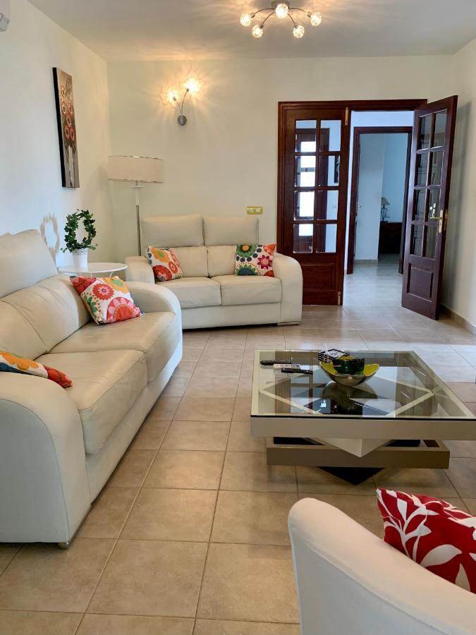 Lovely Villa Nico Playa Blanca, Hot Tub, Communal Pool エクステリア 写真