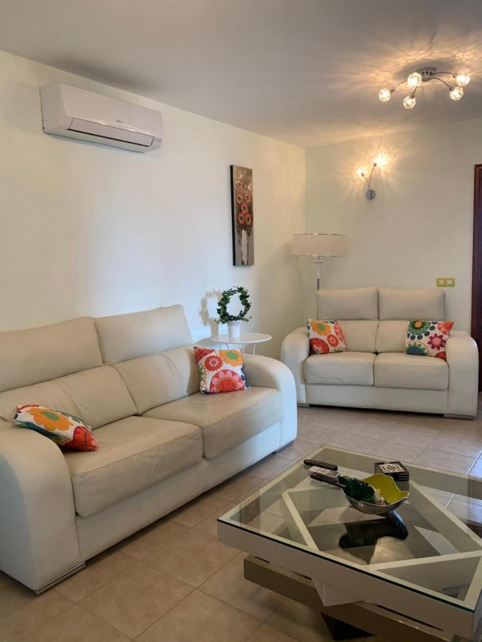 Lovely Villa Nico Playa Blanca, Hot Tub, Communal Pool エクステリア 写真