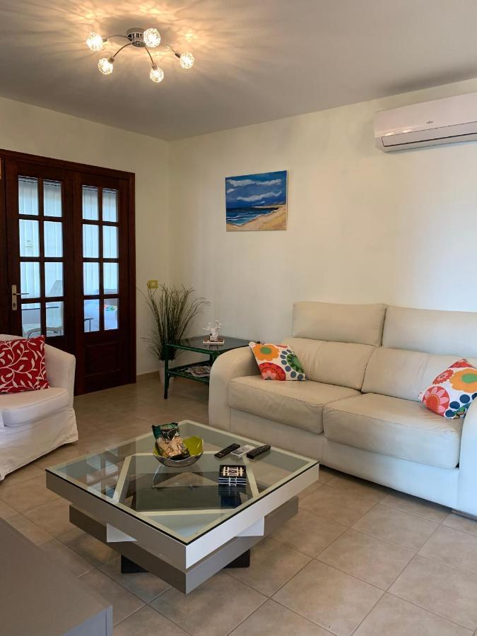Lovely Villa Nico Playa Blanca, Hot Tub, Communal Pool エクステリア 写真