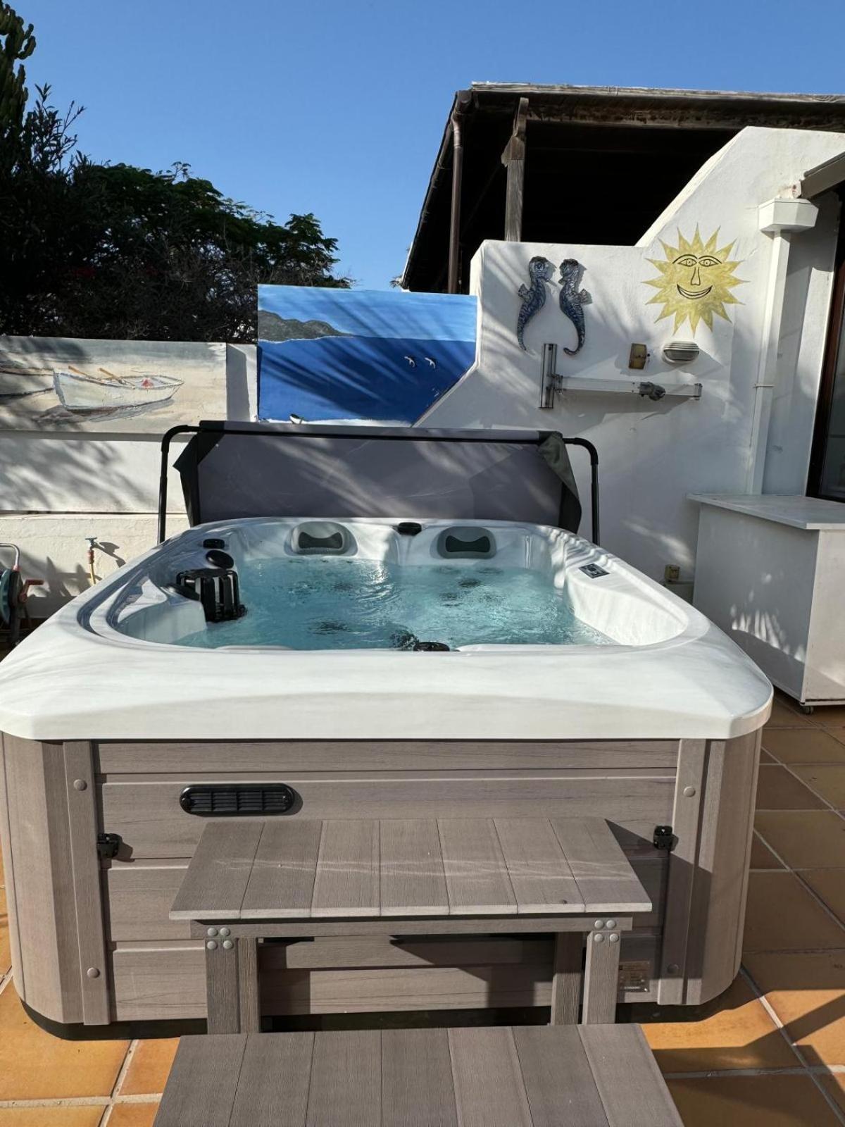Lovely Villa Nico Playa Blanca, Hot Tub, Communal Pool エクステリア 写真